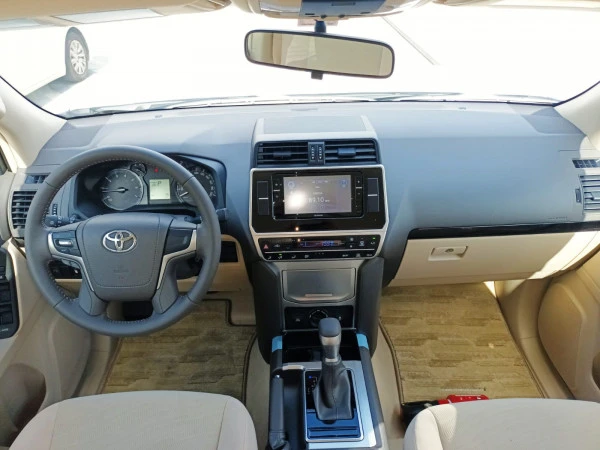  أبيض تويوتا برادو Photo 2