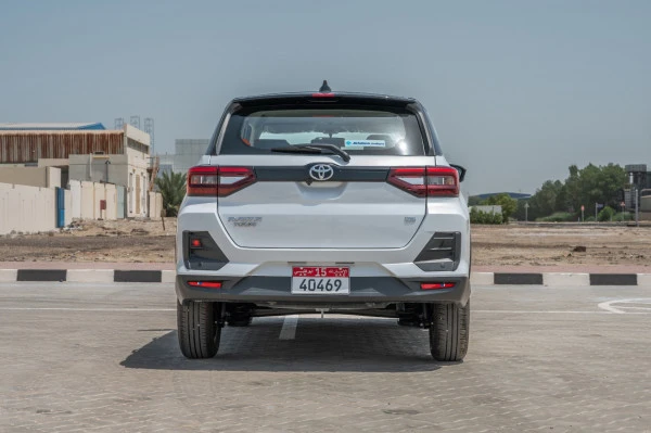  White Toyota Raize Photo 14