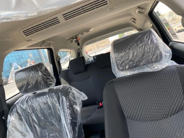  White Toyota Rush Photo 8