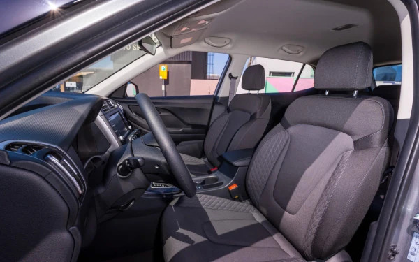  Silver Hyundai Creta Photo 6