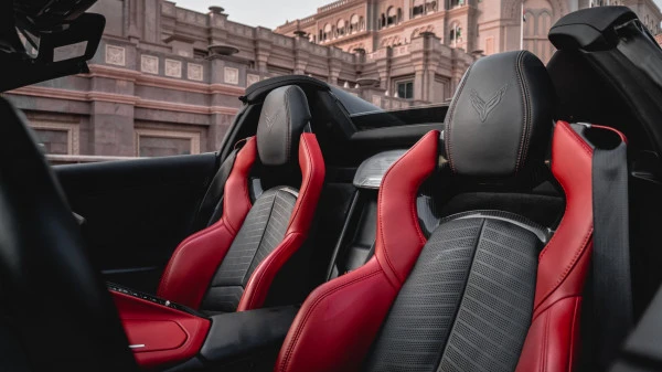  Amarillo Chevrolet Corvette C8 Spyder Photo 4