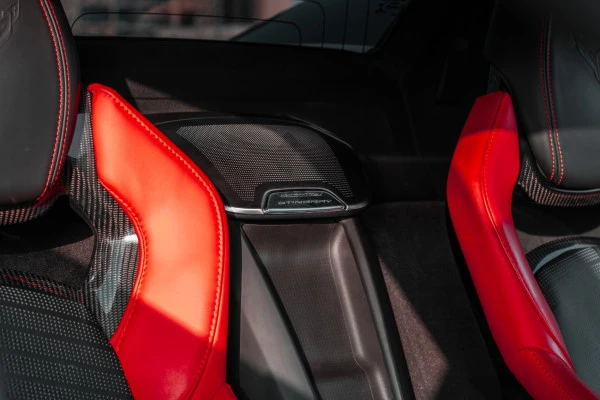  Amarillo Chevrolet Corvette C8 Spyder Photo 8