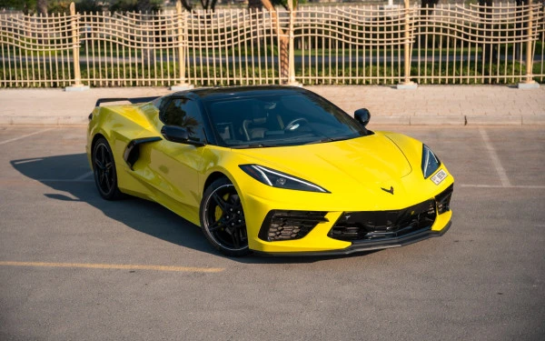  Jaune Chevrolet Corvette C8 Photo 4