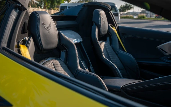  Jaune Chevrolet Corvette C8 Photo 18