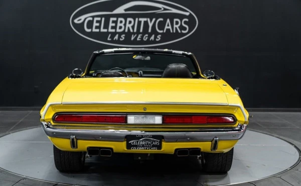  Yellow Dodge Challenger Photo 3