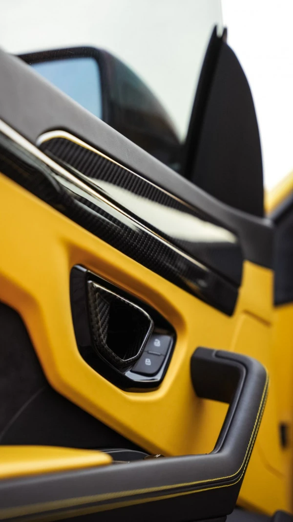  Giallo Lamborghini Urus Photo 5
