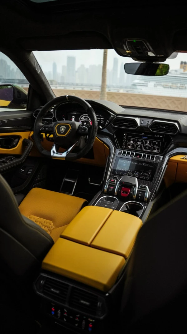  Giallo Lamborghini Urus Photo 7