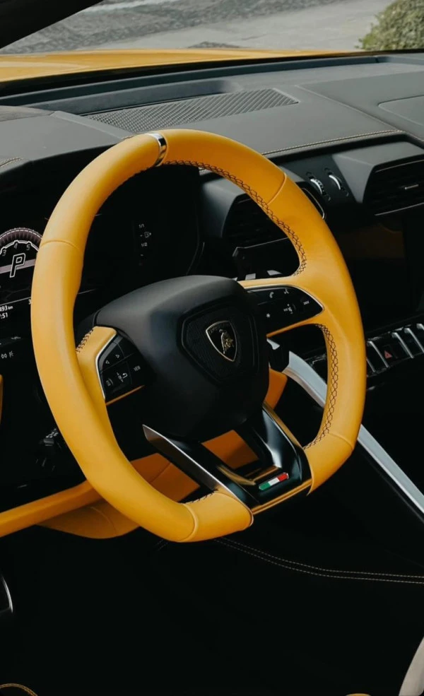  الأصفر لامبورغيني أوروس Photo 2