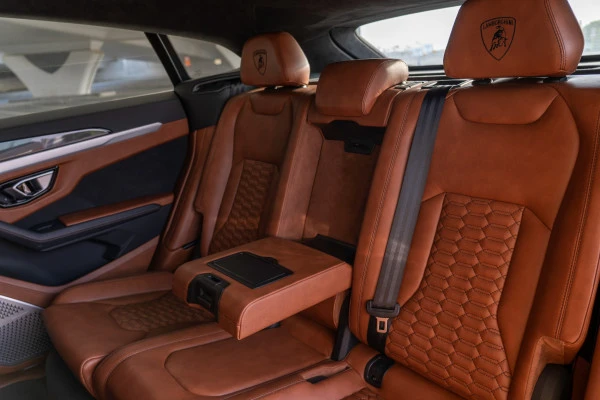  Yellow Lamborghini Urus Photo 6