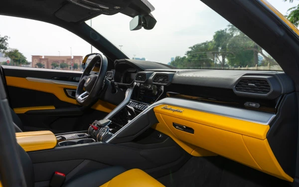  Jaune Lamborghini Urus Photo 9
