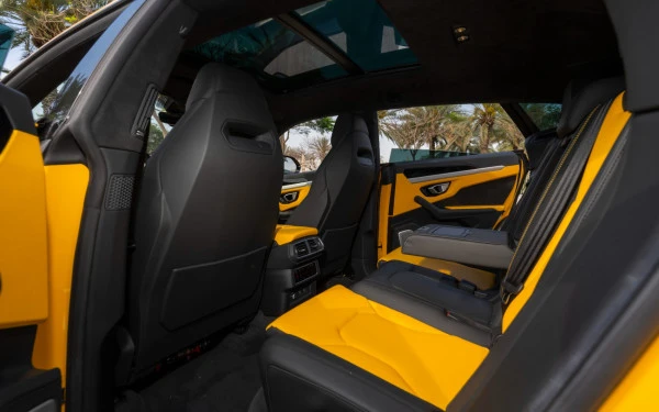  Jaune Lamborghini Urus Photo 20