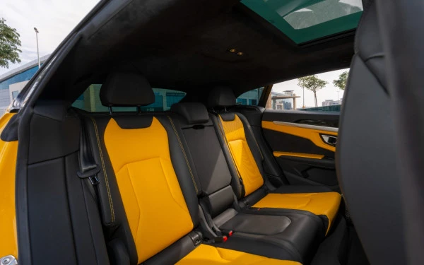  Jaune Lamborghini Urus Photo 22