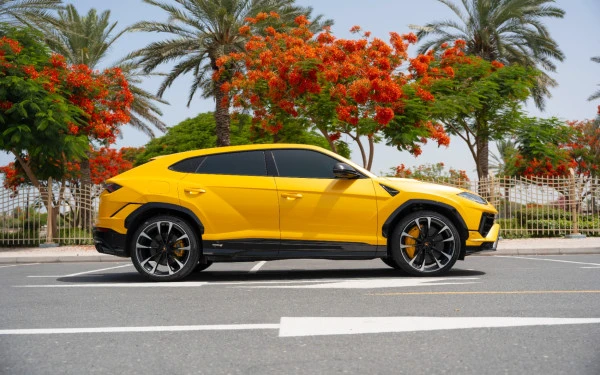  Giallo Lamborghini Urus Photo 5