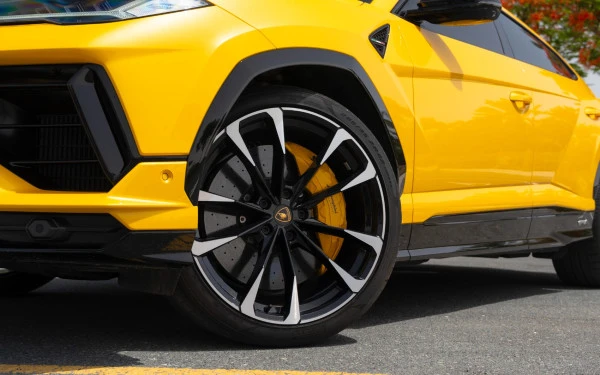  Giallo Lamborghini Urus Photo 7