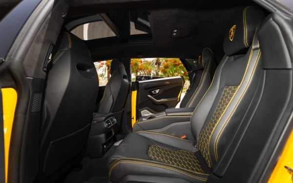  Giallo Lamborghini Urus Photo 12