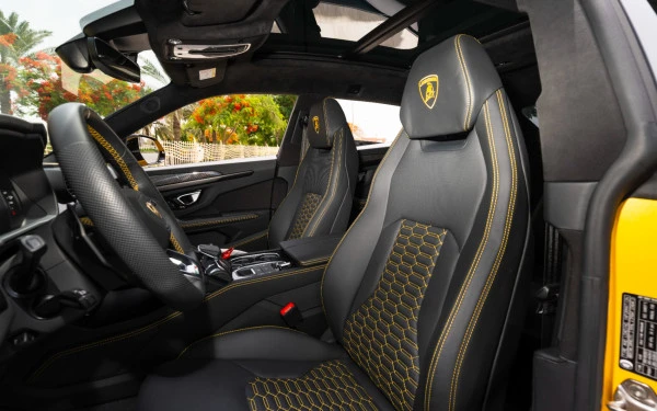  Giallo Lamborghini Urus Photo 15