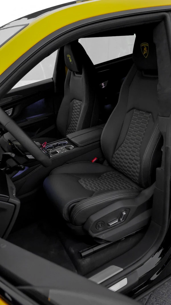 Giallo Lamborghini Urus Photo 5