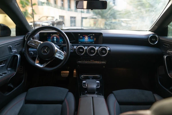  Giallo Mercedes CLA 250 Photo 5